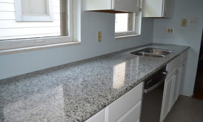 how thick is granite countertop