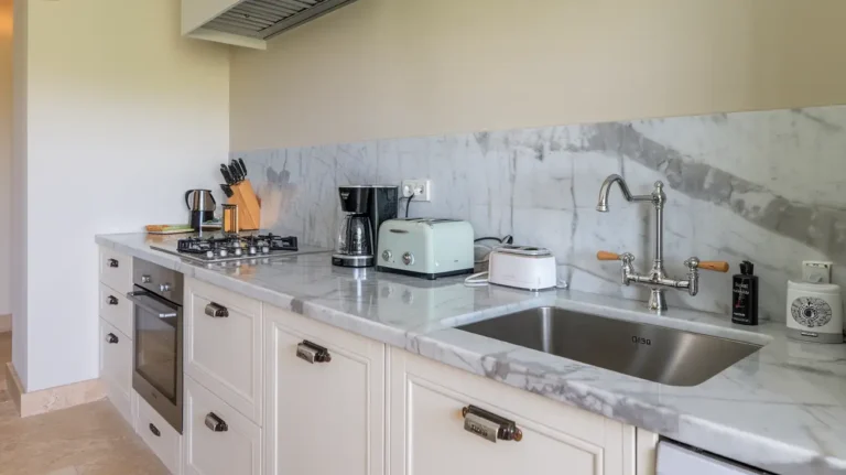 Quartz vs Granite vs Marble | Which is Best for Countertops?